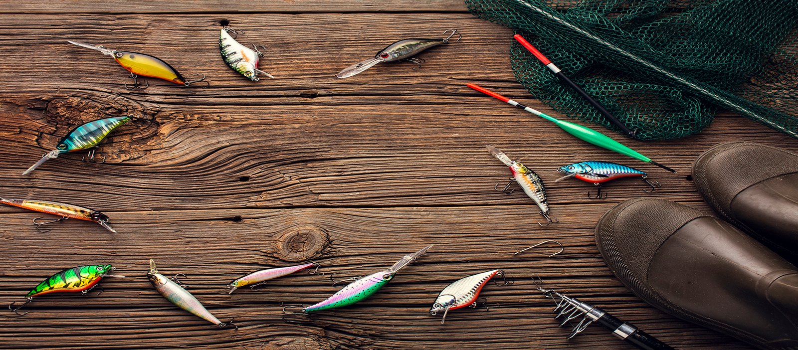 top-view-fishing-essentials 2